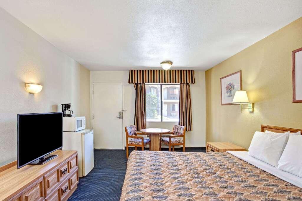 hotel image 12