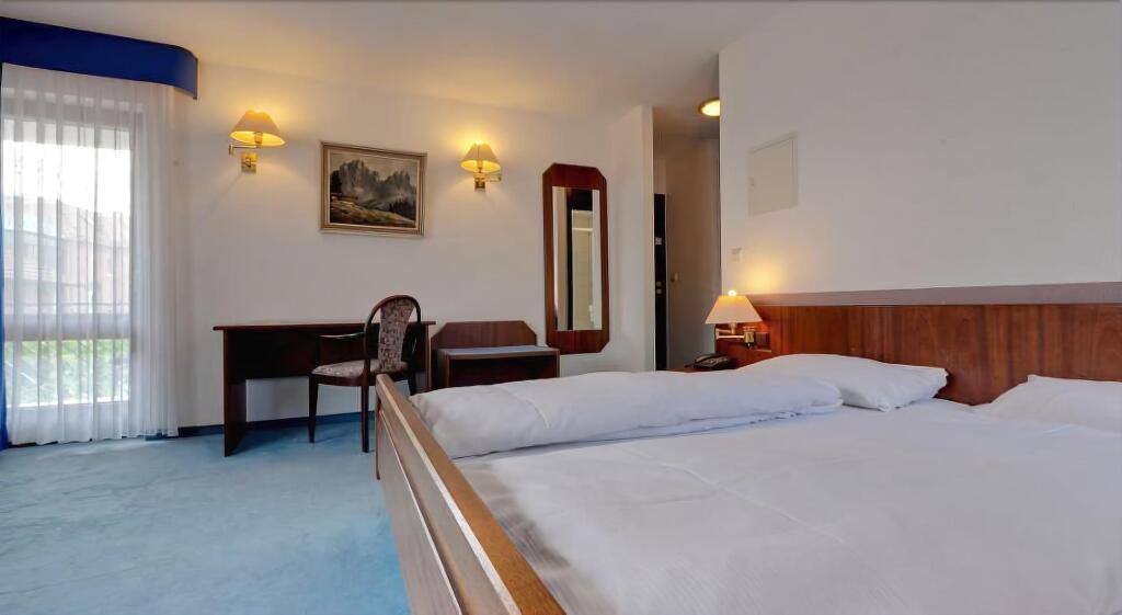 hotel image 36