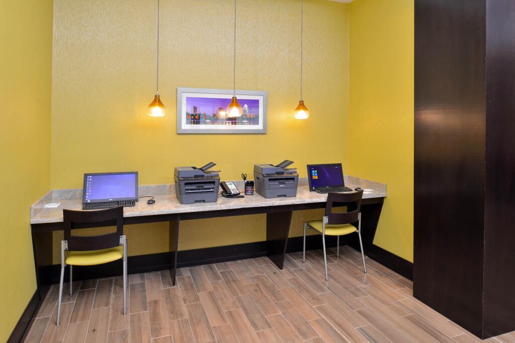 hotel image 13