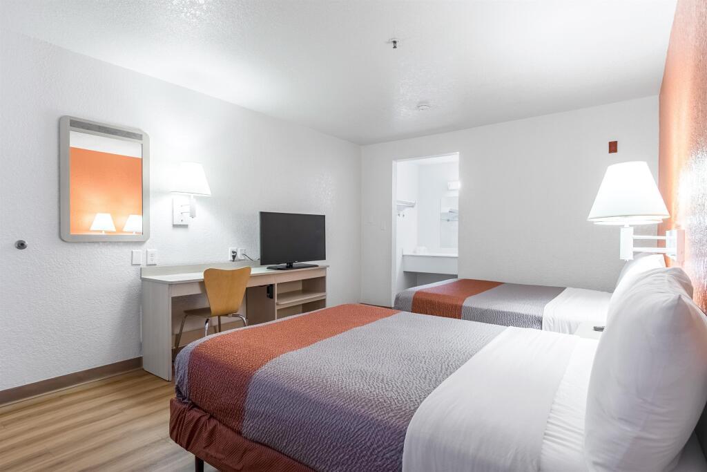 hotel image 13