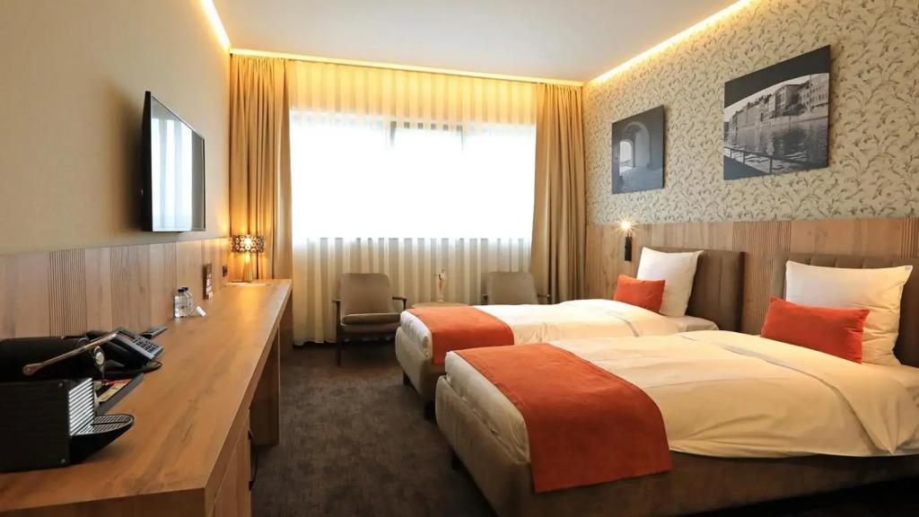 hotel image 10