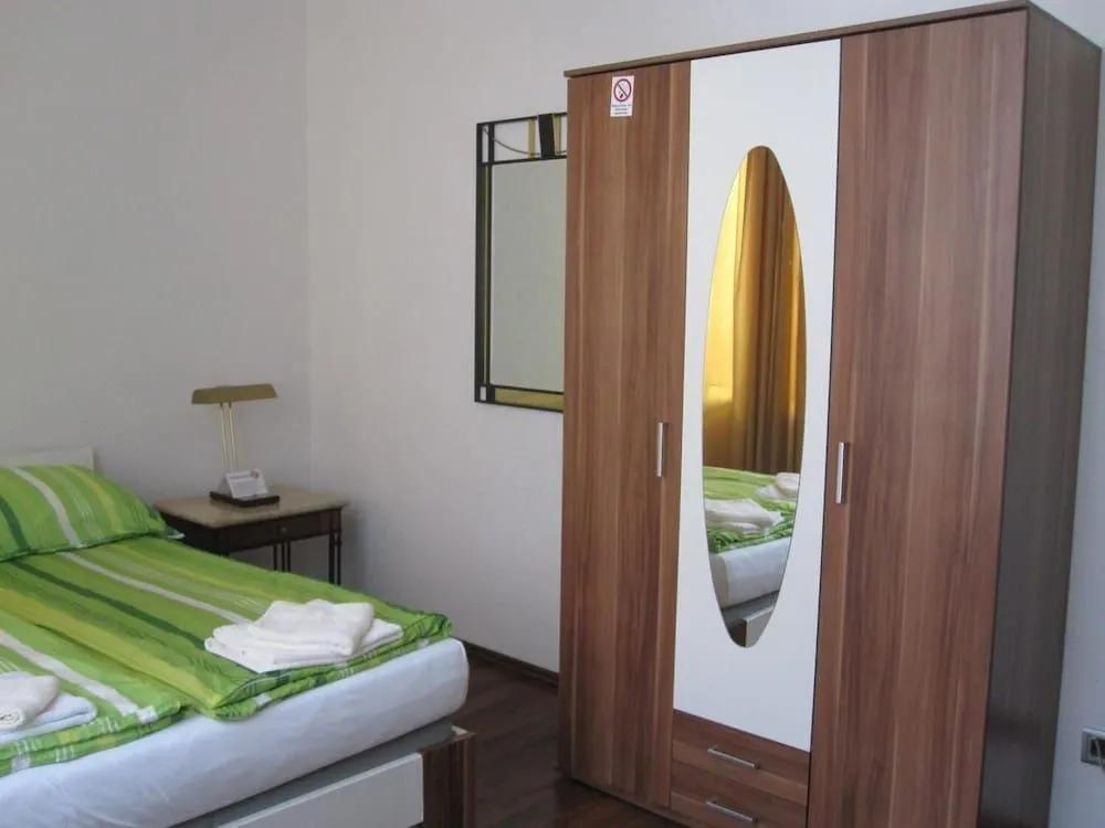 hotel image 16