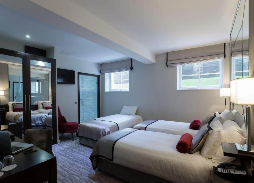 hotel image 13