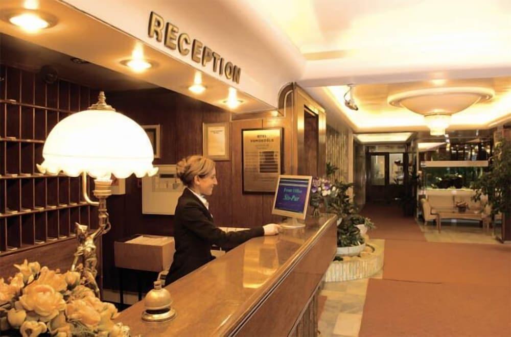 hotel image 8