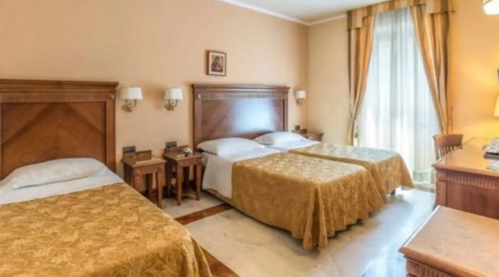 hotel image 12