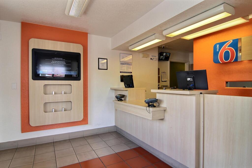 hotel image 8