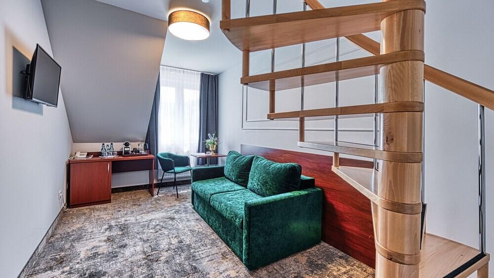 hotel image 13