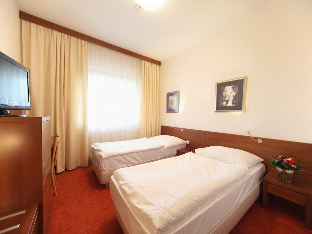 hotel image 36