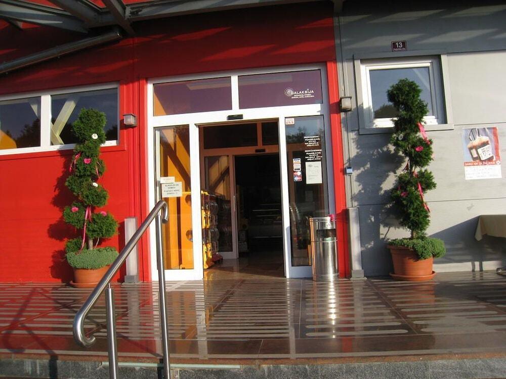 hotel image 9