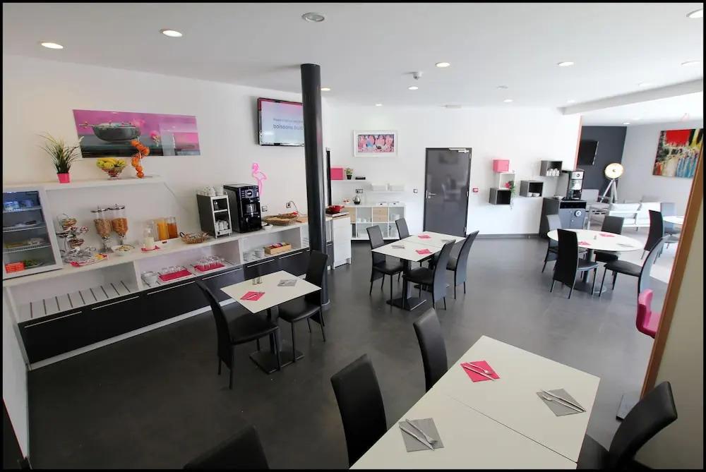hotel image 10