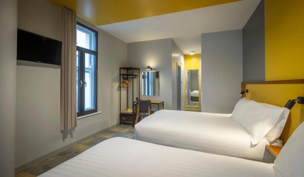 hotel image 13