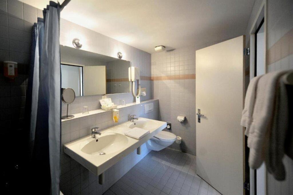 hotel image 8