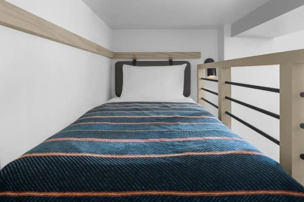 hotel image 16