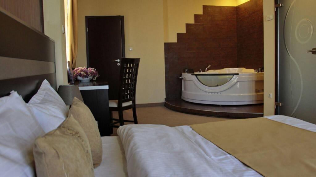 hotel image 8