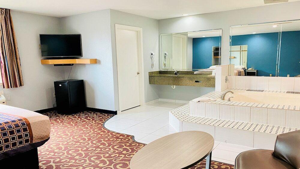 hotel image 13