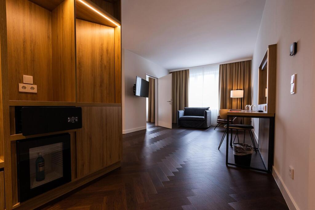 hotel image 16