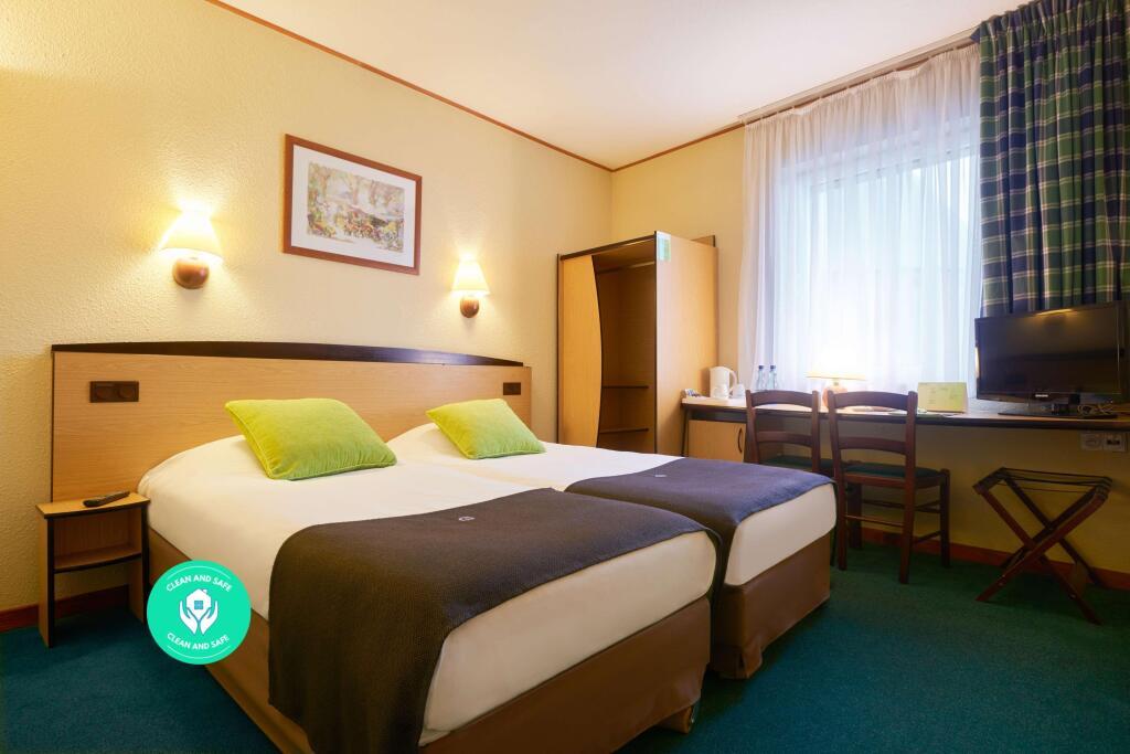 hotel image 32