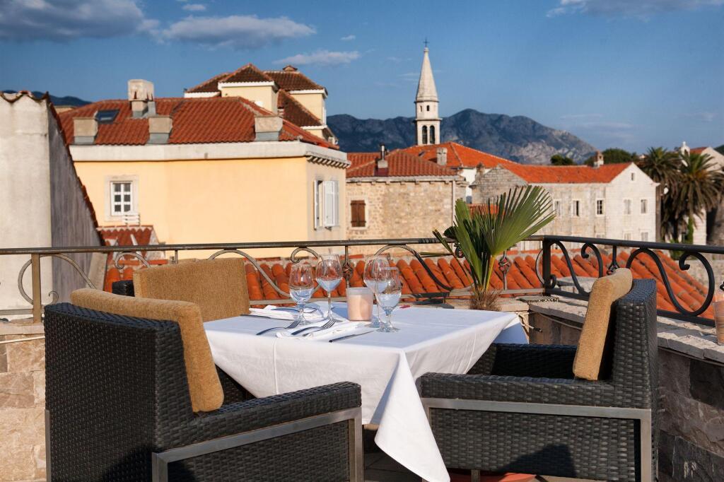 hotel image 16