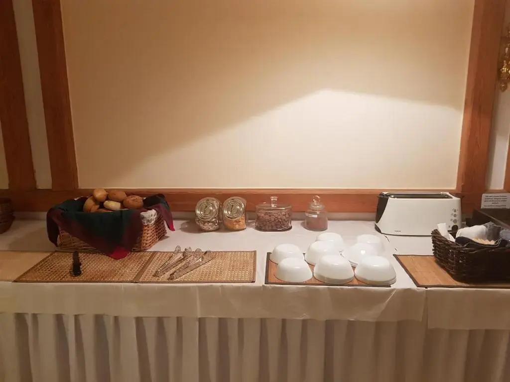 hotel image 100