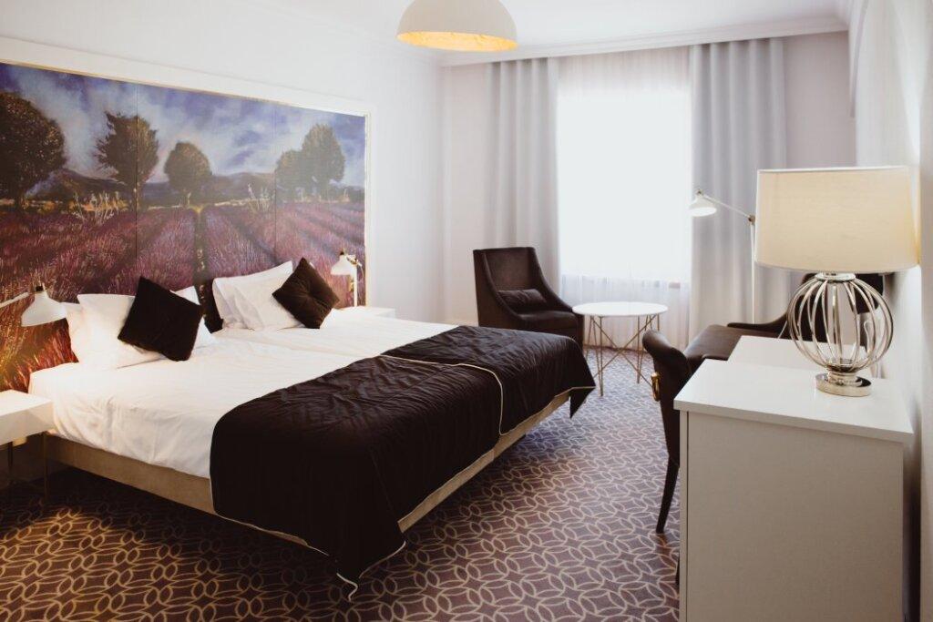 hotel image 12