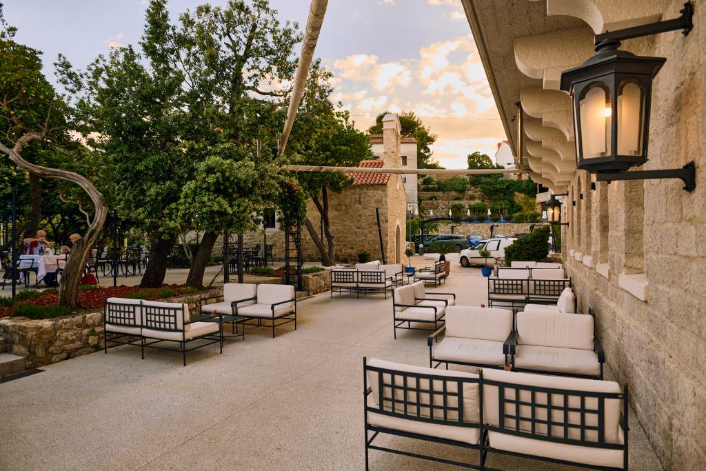 hotel image 9