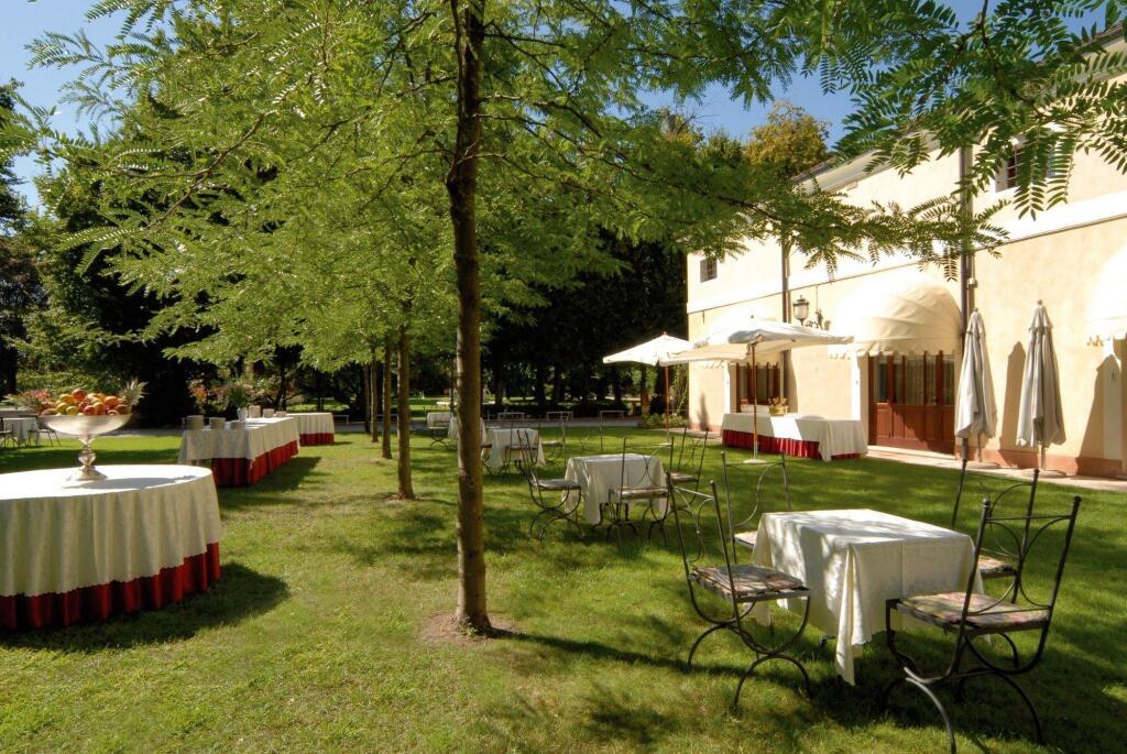 hotel image 16