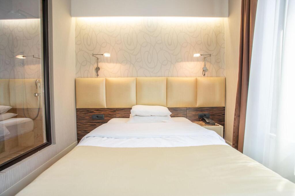 hotel image 16