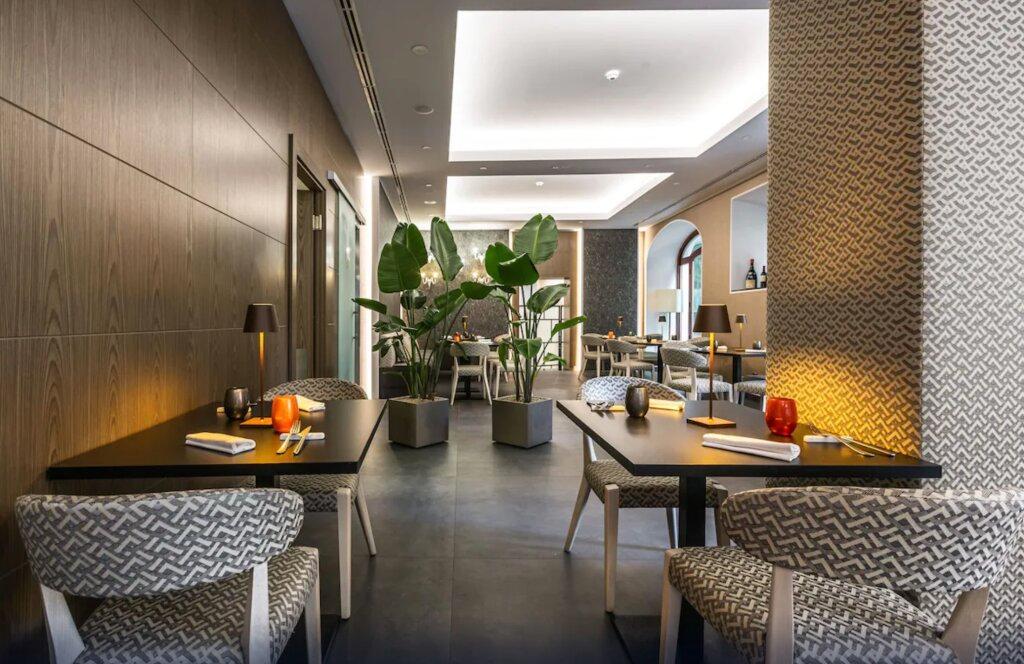 hotel image 13