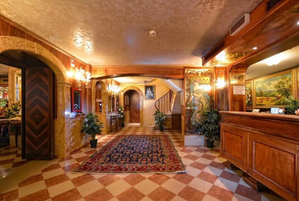 hotel image 16