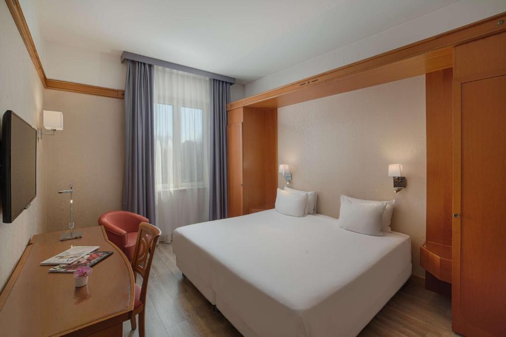 hotel image 8