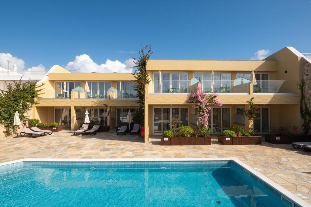 hotel image 10