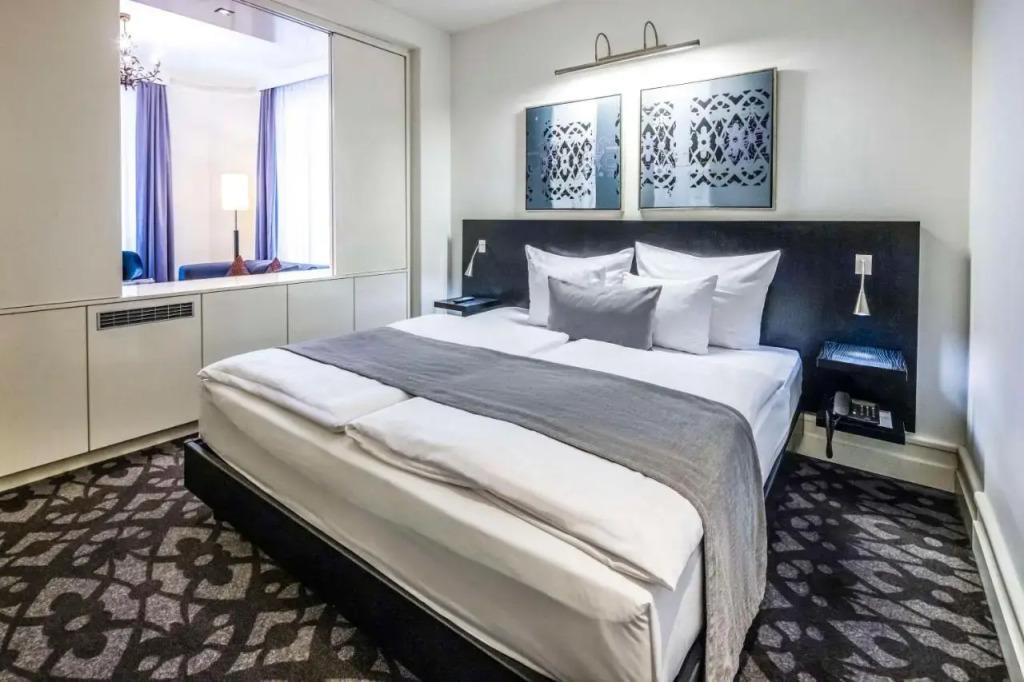 hotel image 12