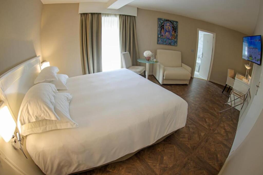 hotel image 24