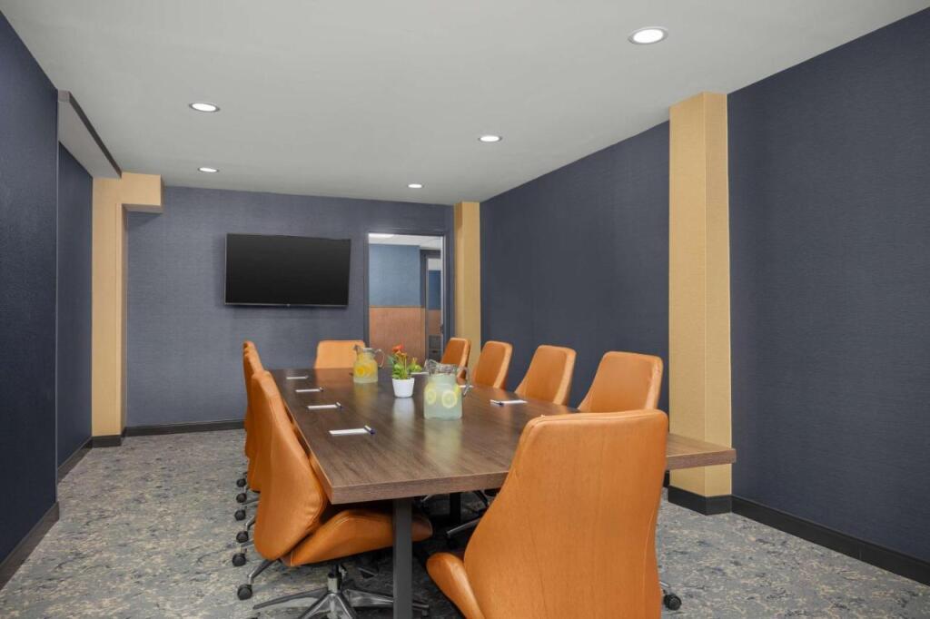hotel image 10