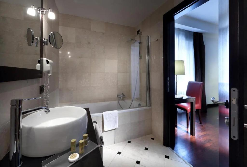 hotel image 9