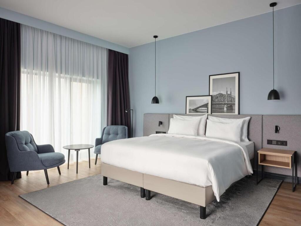 hotel image 16