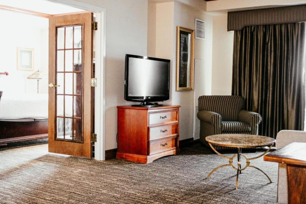hotel image 10
