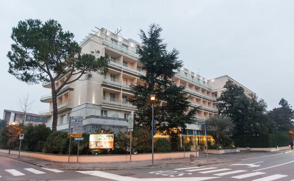 hotel image 9
