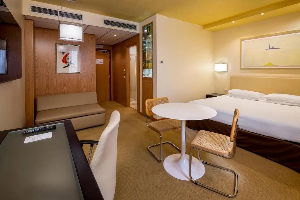 hotel image 11