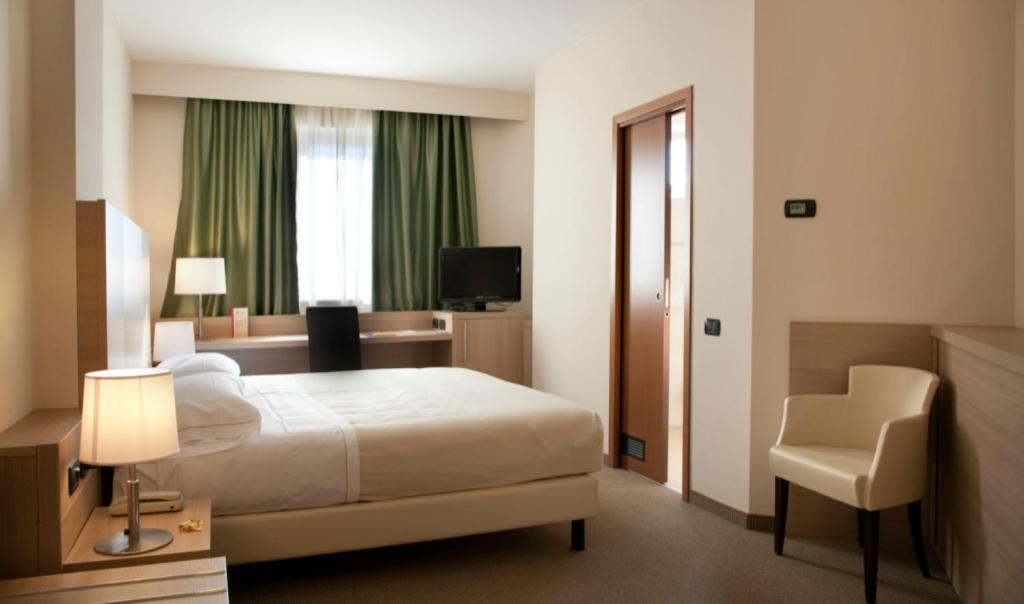 hotel image 12