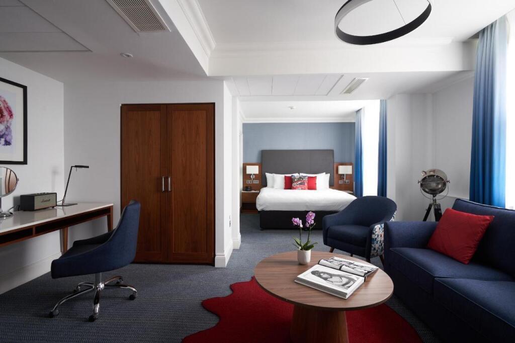 hotel image 16