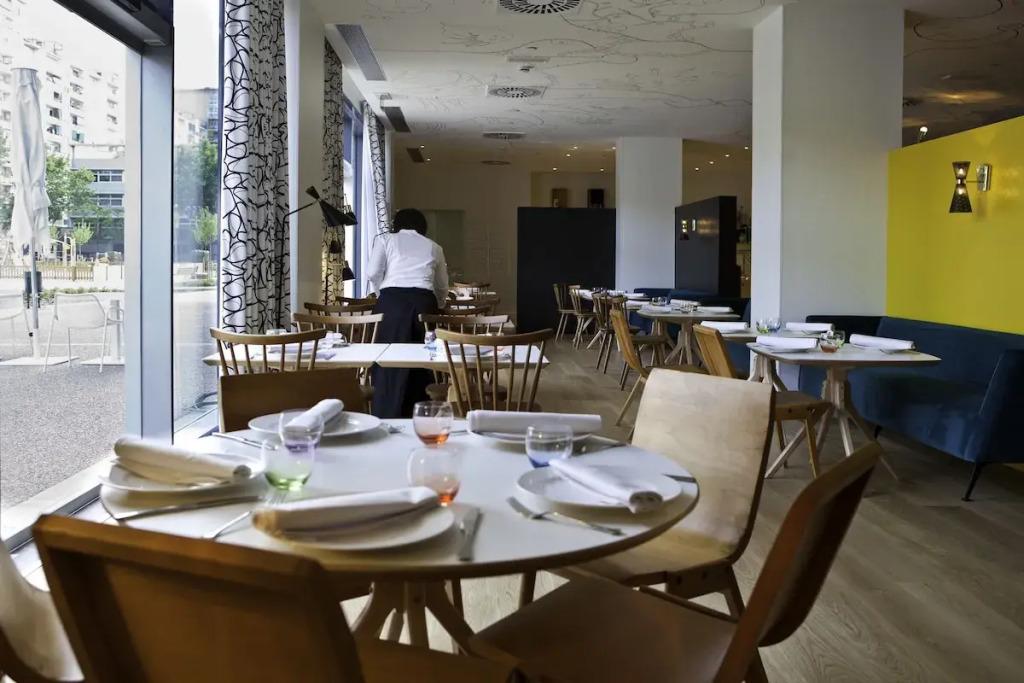hotel image 11