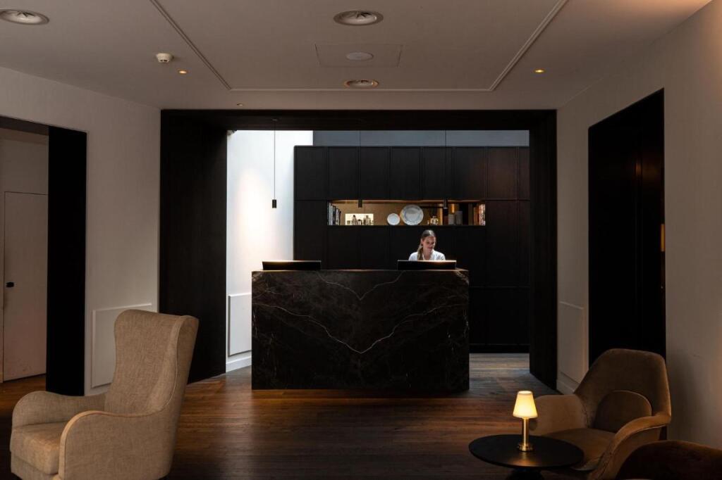 hotel image 12