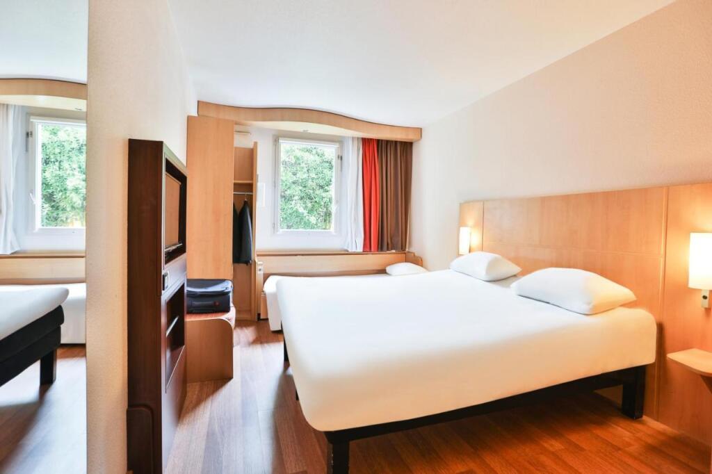hotel image 13