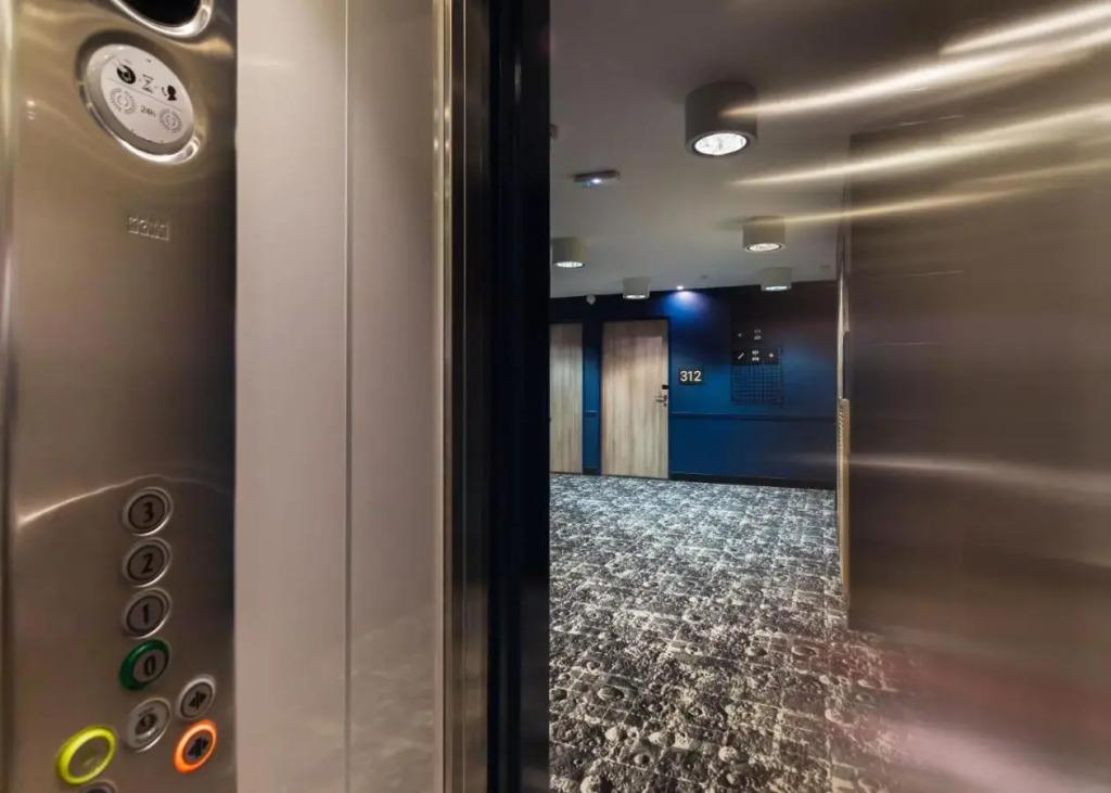 hotel image 16