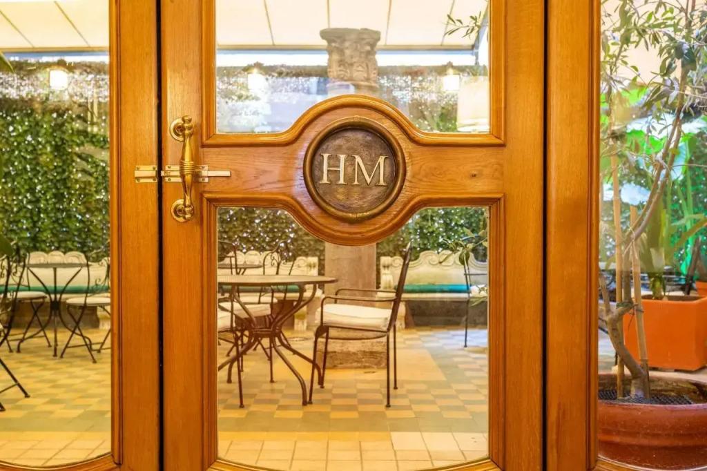 hotel image 10