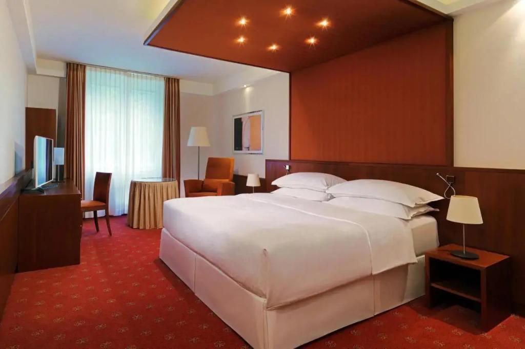 hotel image 37